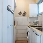 Berries 1-br In Apartment *