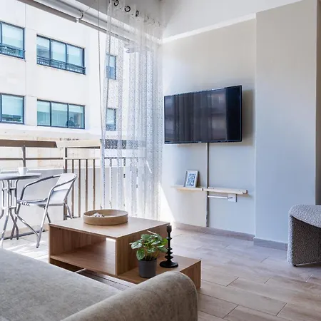 Apartment Berries 1-br In *