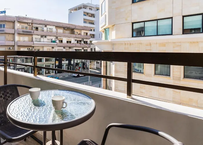 Berries 1-br In Apartment *